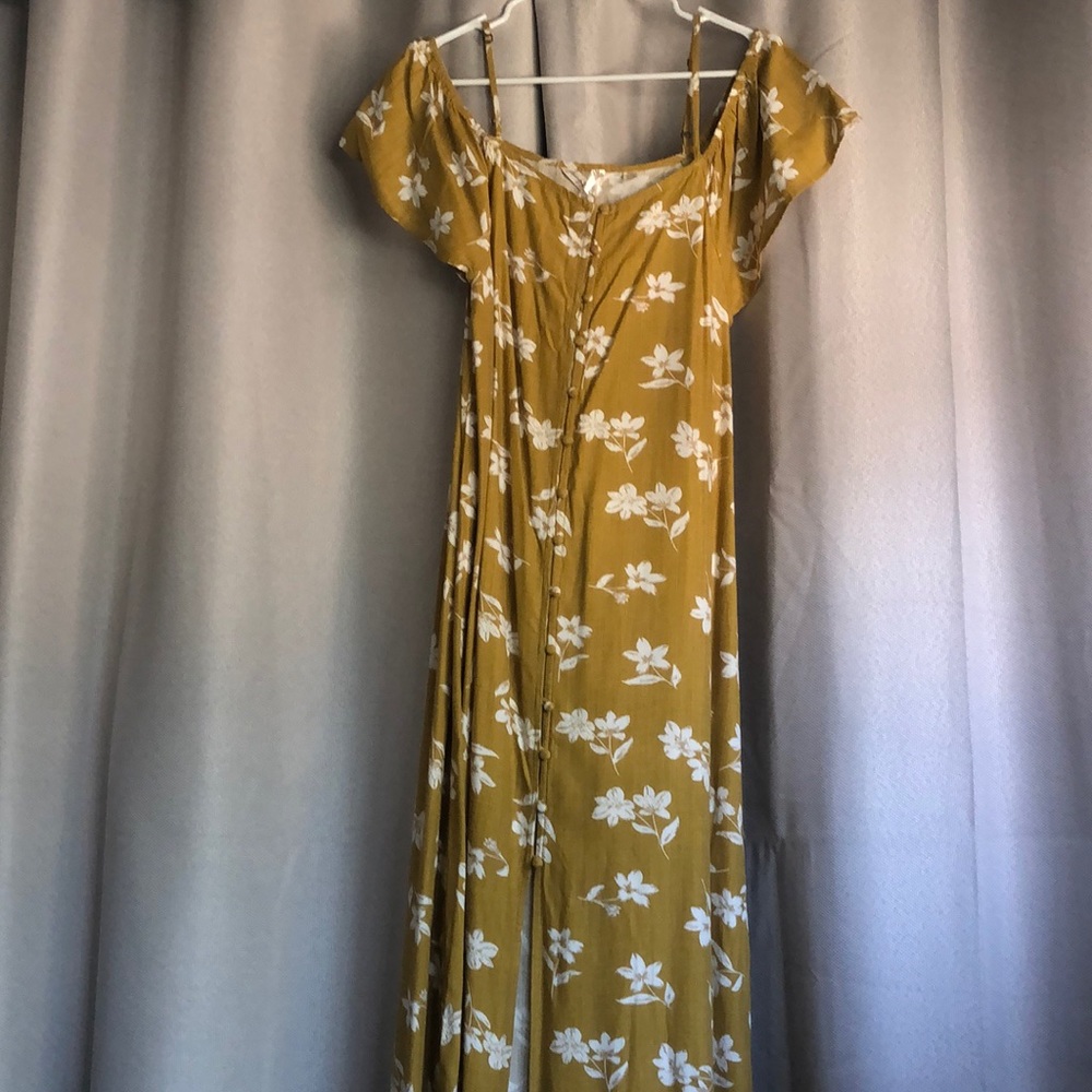 Billabong off the shoulder dress size medium